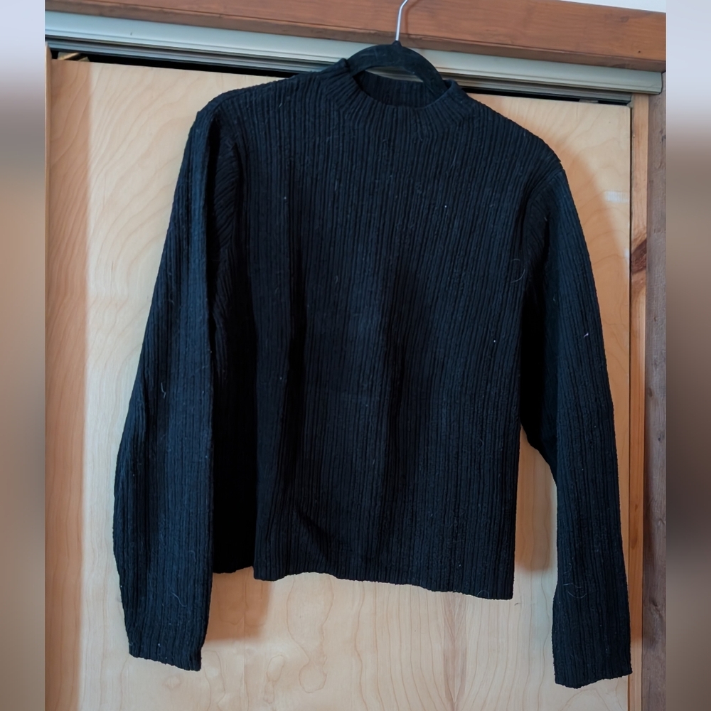 Old Navy Black Ribbed Turtleneck Sweater